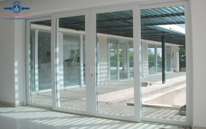 SỬA KHÓA CỬA NHỰA LÕI THÉP