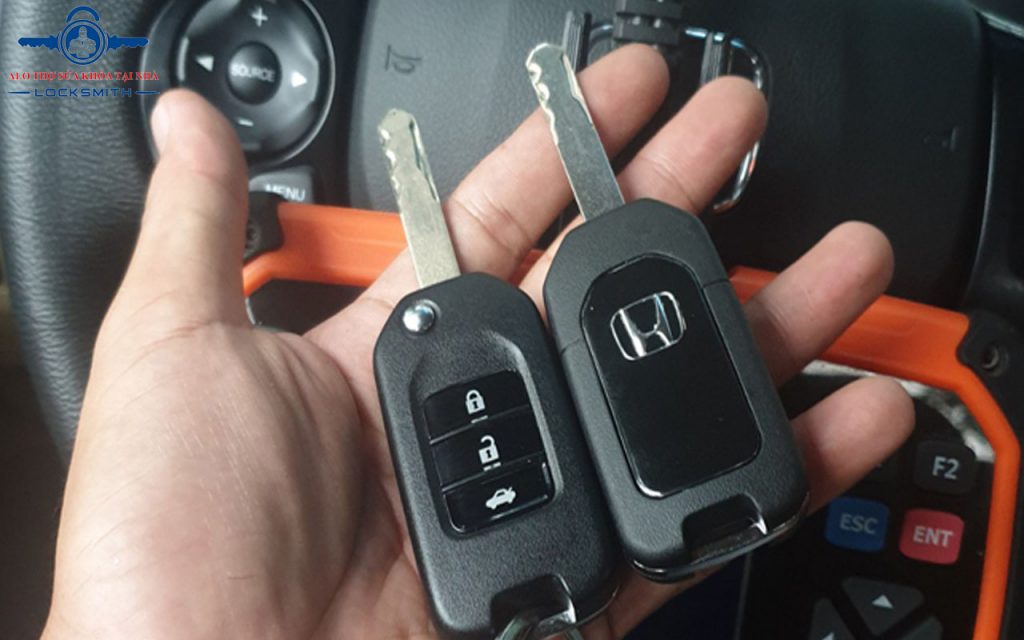 Hướng dẫn thay pin chìa khóa Honda City 