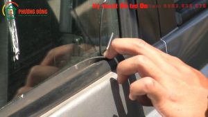 mở khóa xe ô tô