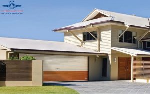 Các lỗi thường gặp khi sử dụng cửa cuốn. Bạn sẽ làm gì khi cửa cuốn bị kẹt nhỉ?