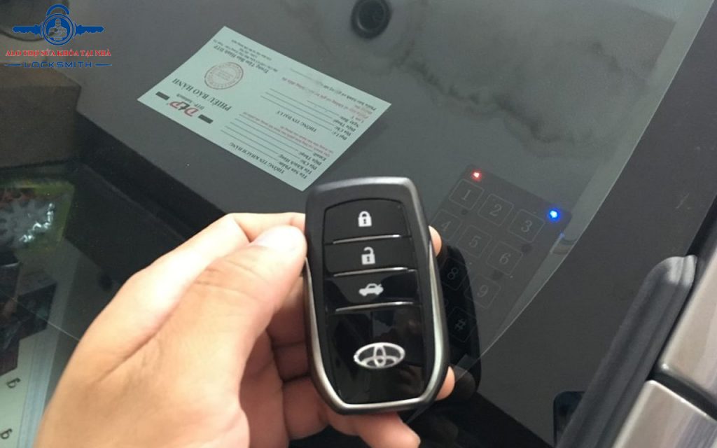 Độ chìa khóa thông minh cho xe Toyota Vios 