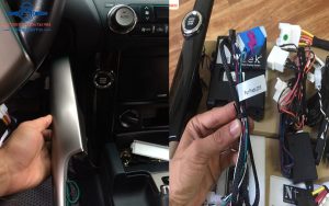 Độ khóa Smartkey Karpro cho xe Prado