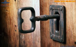 Alothosuakhoa Giới Thiệu lịch sử phát triển của khóa cửa từ đơn giản đến hiện đại