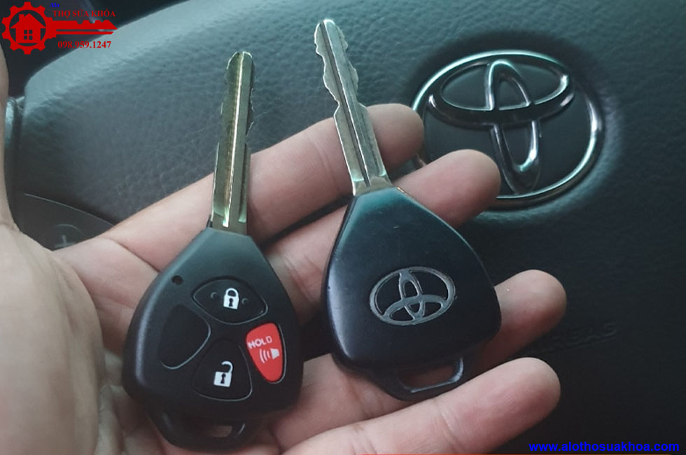Làm chìa khóa xe Toyota Avanza an toàn lắp dặt miễn phí giá tốt 