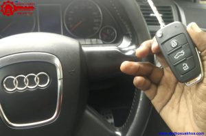 Làm chìa khóa xe Audi A2.. có 3,4 nút tận nơi giảm 50% phí lắp đặt