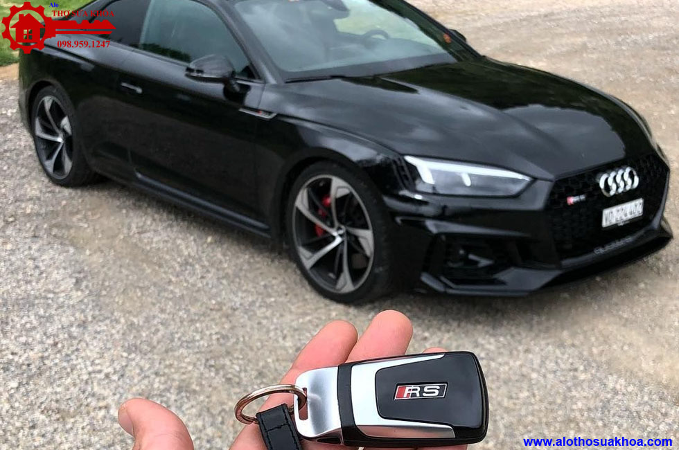 Cài đặt sửa thay làm chìa khóa xe Audi RS5 chính hãng an toàn sau 15' liên hệ