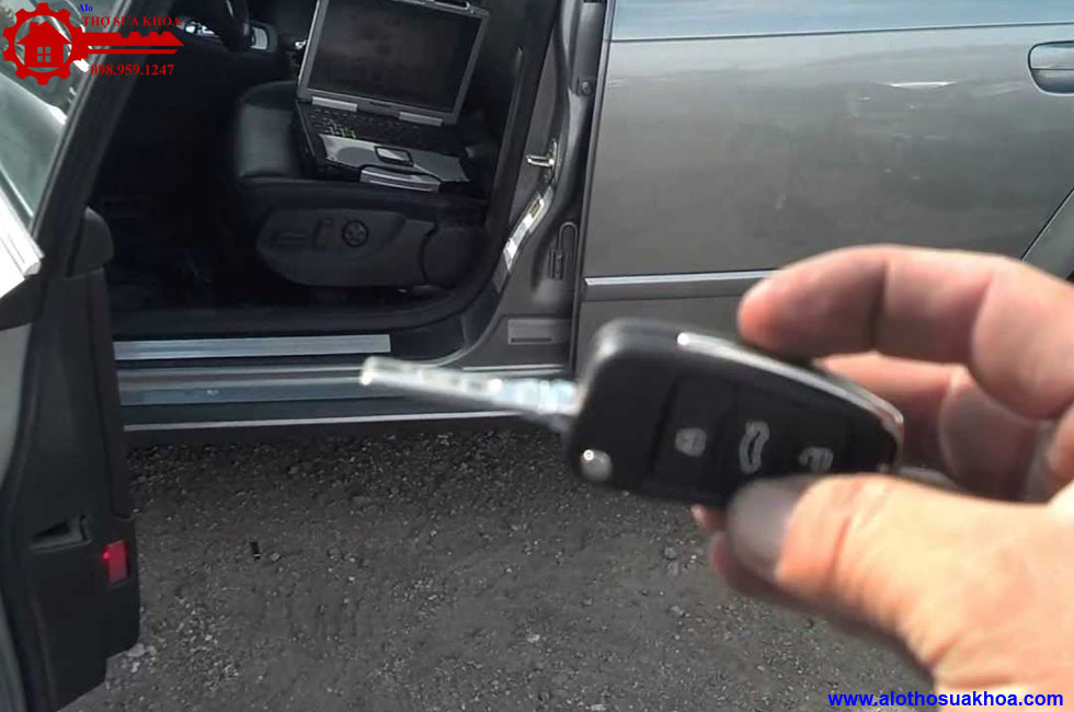 Làm chìa khóa xe Audi A3 các dịch vụ về cài đặt, thay sửa độ chìa khóa Audi A3