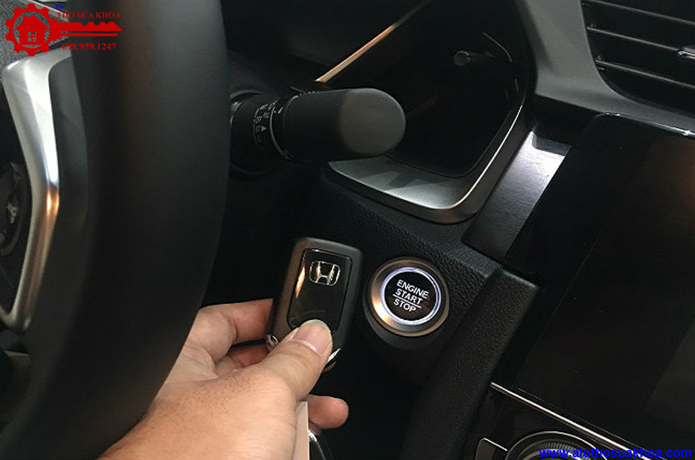 Thay pin chìa khóa Honda City, CRV, Civic, Accord... chính hãng tại Hà Nội