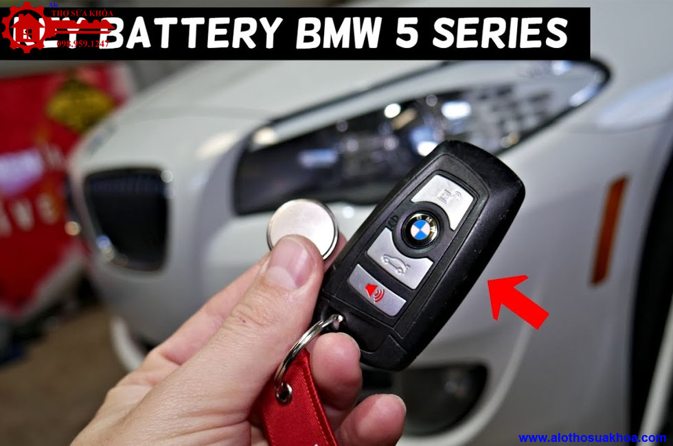 Thay pin chìa khóa ôtô BMW 520Li chính hãng nhập khẩu giá rẻ nhất