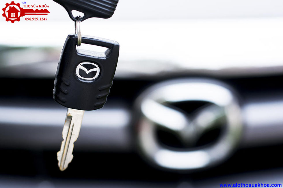 Thay pin chìa khóa Mazda 3, Mazda 2, CX5 .. tận nơi có mặt sau 15'