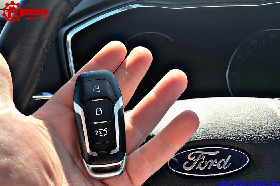  Làm chìa khóa xe Ford Mondeo-Lắp đặt sửa khóa xe Ford Mondeo 