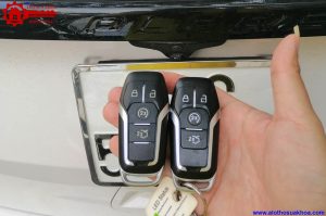 Sửa khóa xe Ford Explorer tận nơi tới sau 15' giảm 50% phí lắp đặt