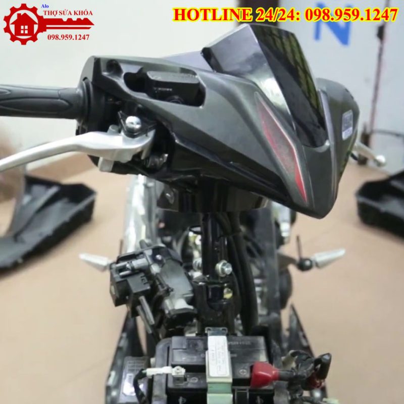 Cách tháo dàn áo xe Air Blade